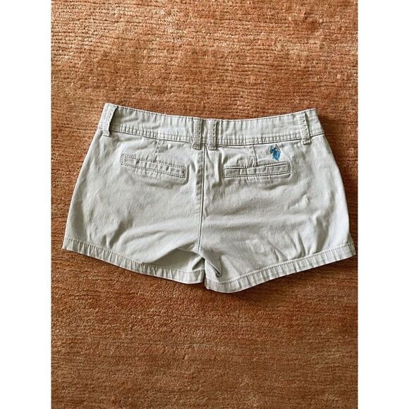 U.S. Polo ASSN Women’s Short Size 3/4 Colour Ivory Perfect Condition - Picture 2 of 8